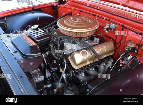 how ford engines are built in the 1960's factory